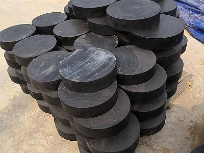 上海板式橡胶支座由若干层橡胶片与薄钢板经加压硫化
